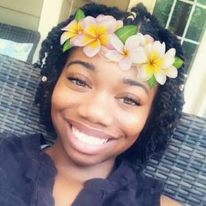 Meet your Posher, Elaine